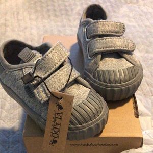 Vlado toddler shoes size 6